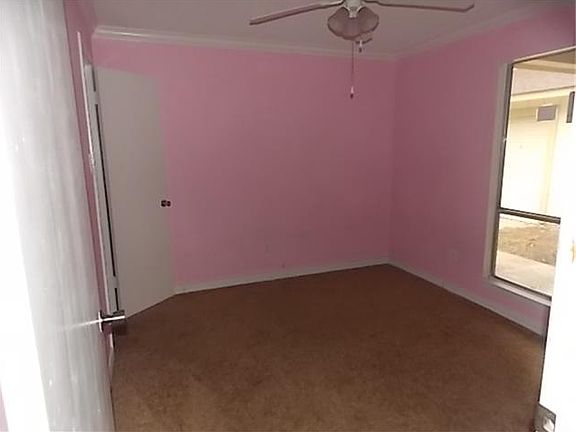 5th image of 16322 Shoal St