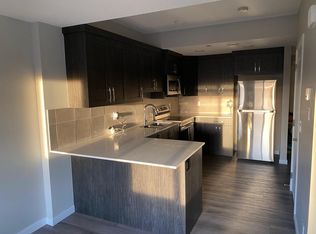 252 Lucas Cres NW, Calgary, AB T3P1M8