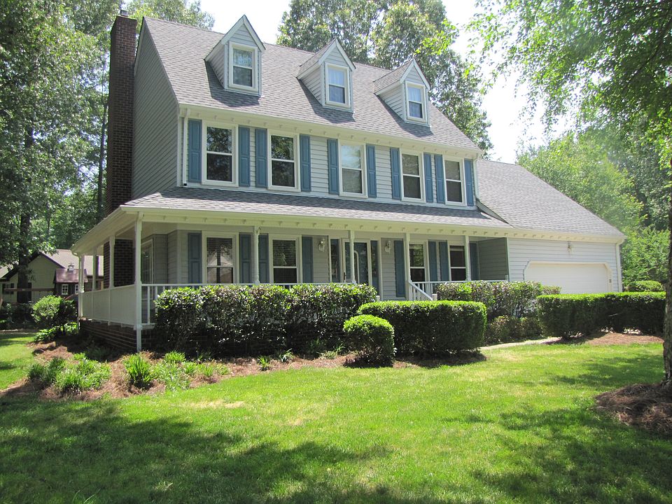 1st image of 749 Aguila Dr