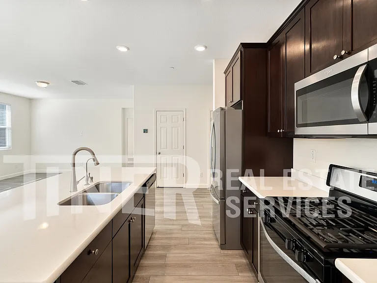 8409 Stara St — Photo 8