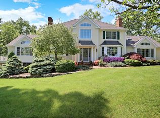 65 N Park Ave, Easton, CT 06612