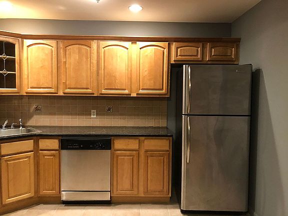 2nd image of 43 Bay 38 St #2B