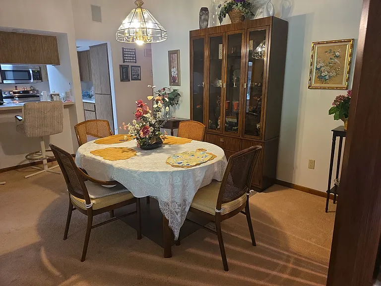 117 Golfview Dr — Photo 2