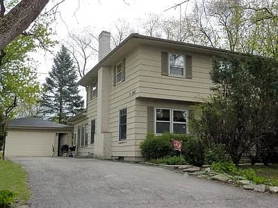 7S345 Columbia St photo 1
