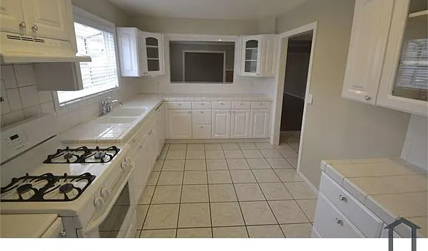 17804 Tamcliff Ave — Photo 4