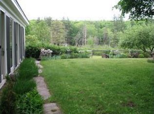 136 Old Dublin Rd, Hancock, NH 03449