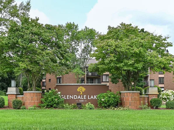 1600 W Green Tree ROAD #B130, Glendale, WI 53209