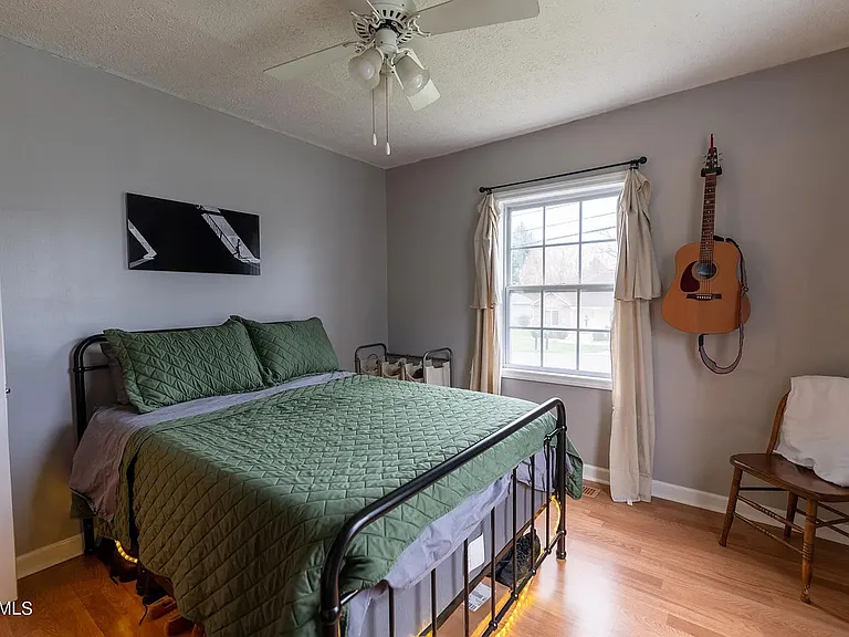 1133 Fair Dr — Photo 8