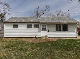 1612 Richmond Rd NE, Cedar Rapids, IA 52402