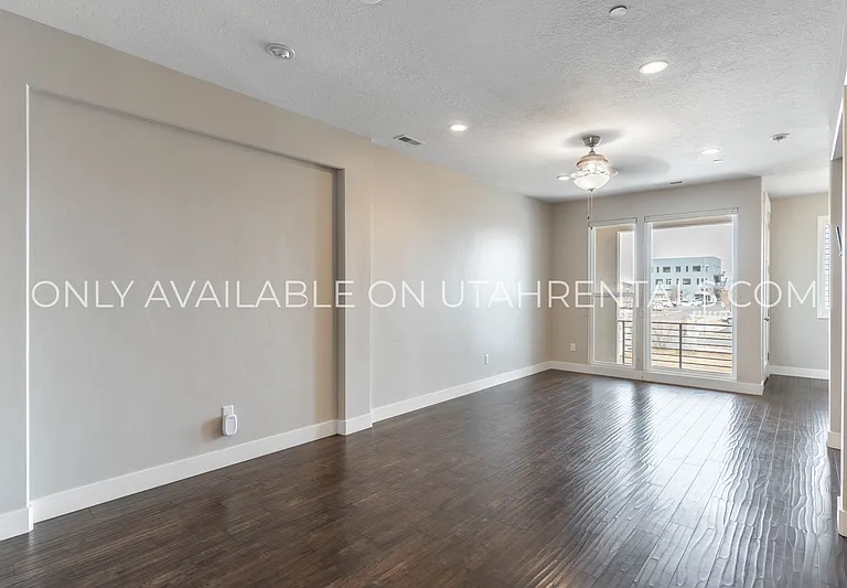 4738 W Daybreak Rim Way — Photo 9