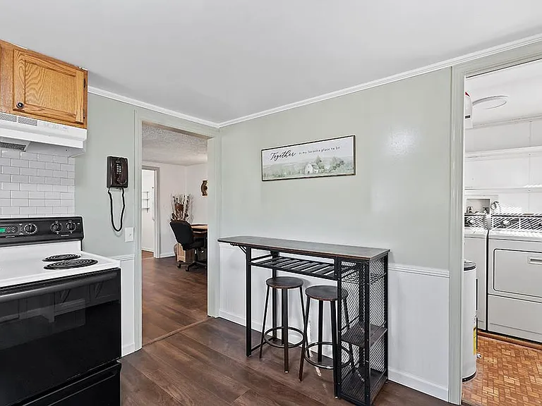40 Collins Village Cir — Photo 5