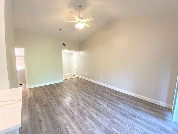 3rd image of 7960 Preserve Cir