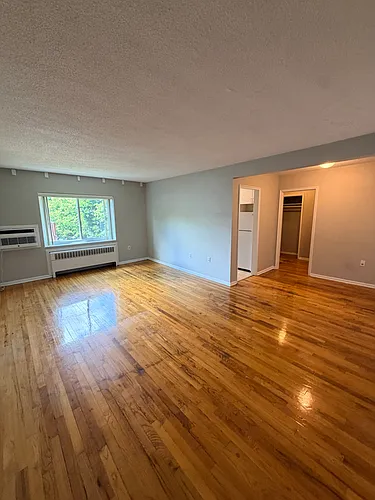 572 Whitney Ave #3E Photo 1 572 Whitney Ave #3E Photo 1