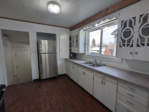 4th image of 619 8th Ave S #619