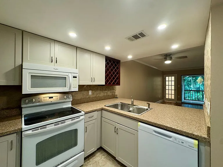 4570 Ringwood Mdw — Photo 10