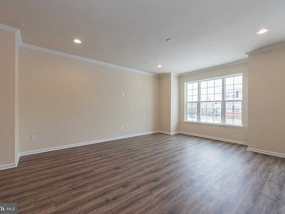 5th image of 7447 Tanyard Knoll Ln