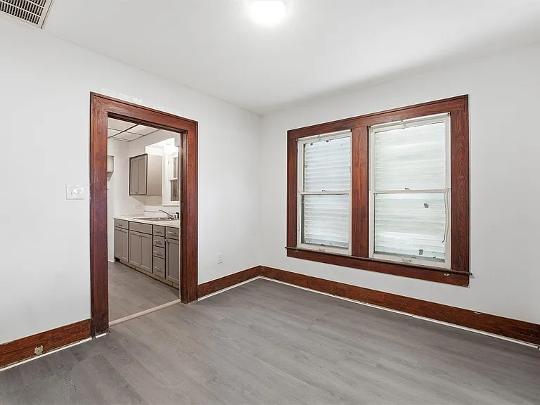 202 S Magnolia St — Photo 21