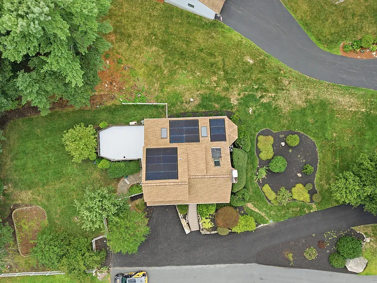 7 Sherborne Cir — Photo 28