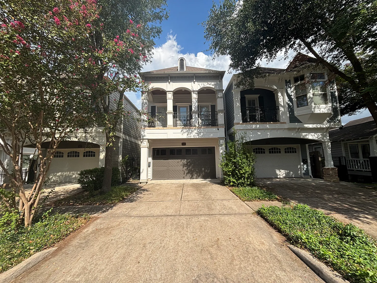 3 bed, 2.5 bath, 2494 sqft, $4,100 — Photo 3