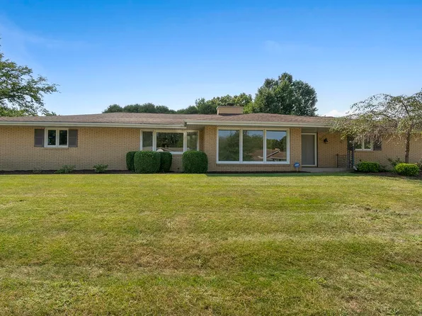 1270 Roxbury Close, Rockford, IL 61107