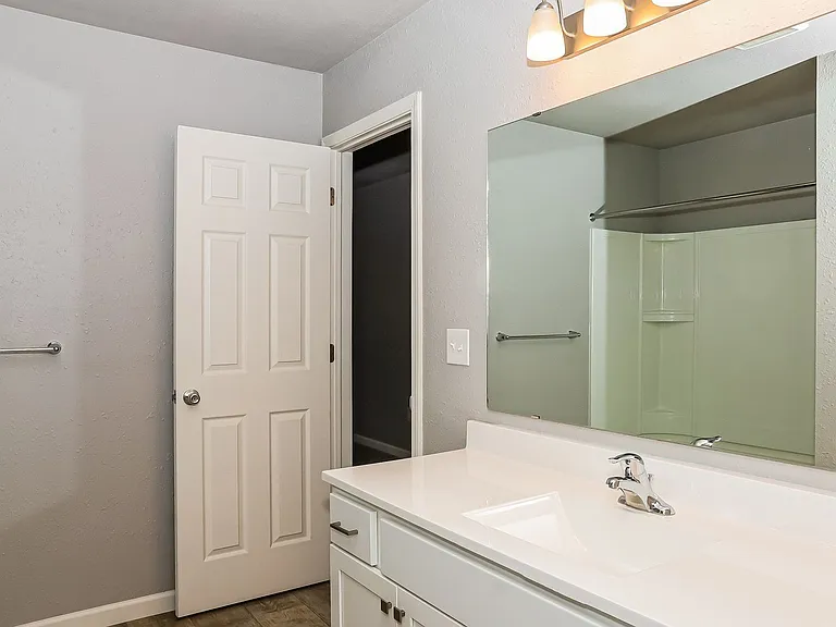 4004 Sumner Dr — Photo 17