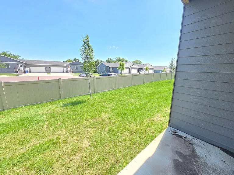 Home - Field Apartments I — Photo 81