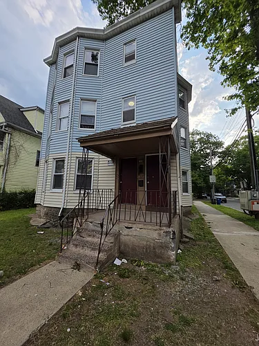 722 Winchester Ave Photo 1
