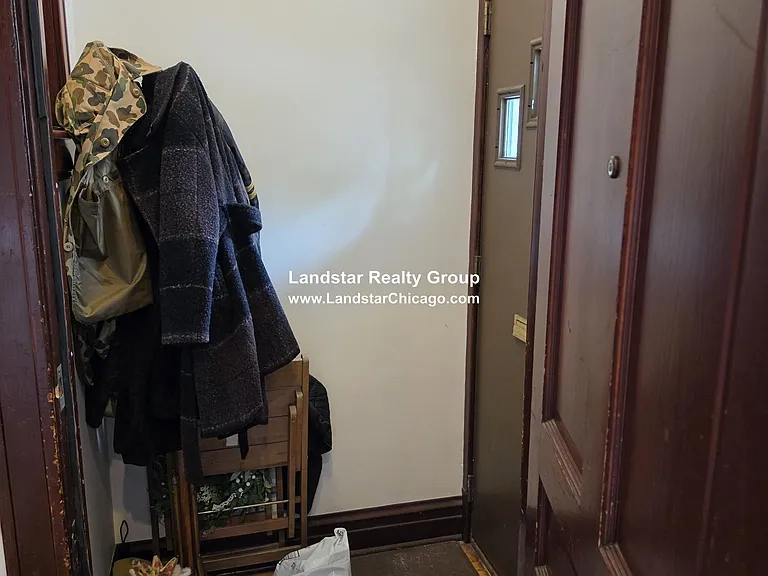 2247 W Medill Ave #1F — Photo 8