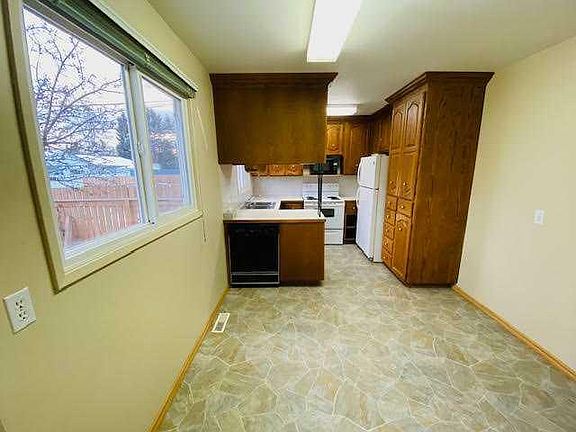 3rd image of 29 Switzer Dr Unit 29