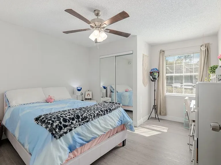 3705 SW 27th St #1211 — Photo 7