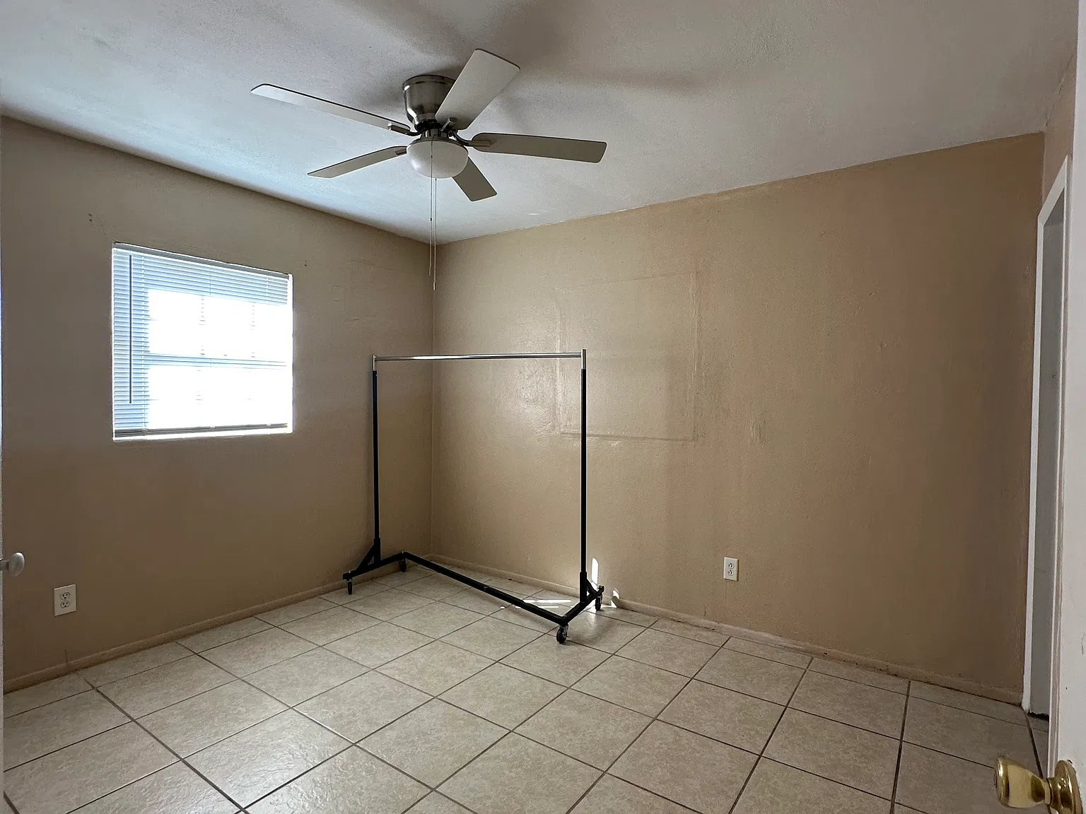 3 bed, 1282 sqft, $1,850 — Photo 4