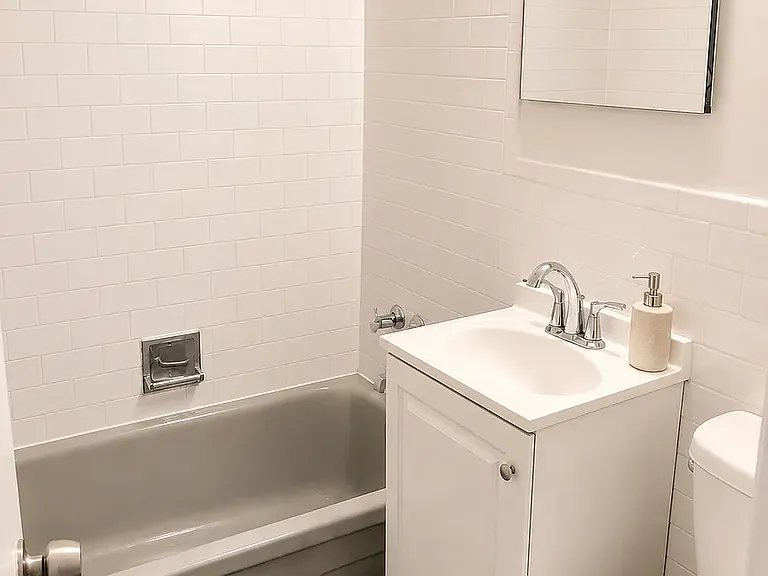 235 E 80th St #2A — Photo 5