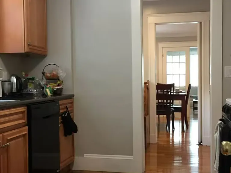 651 Washington St #1 — Photo 5