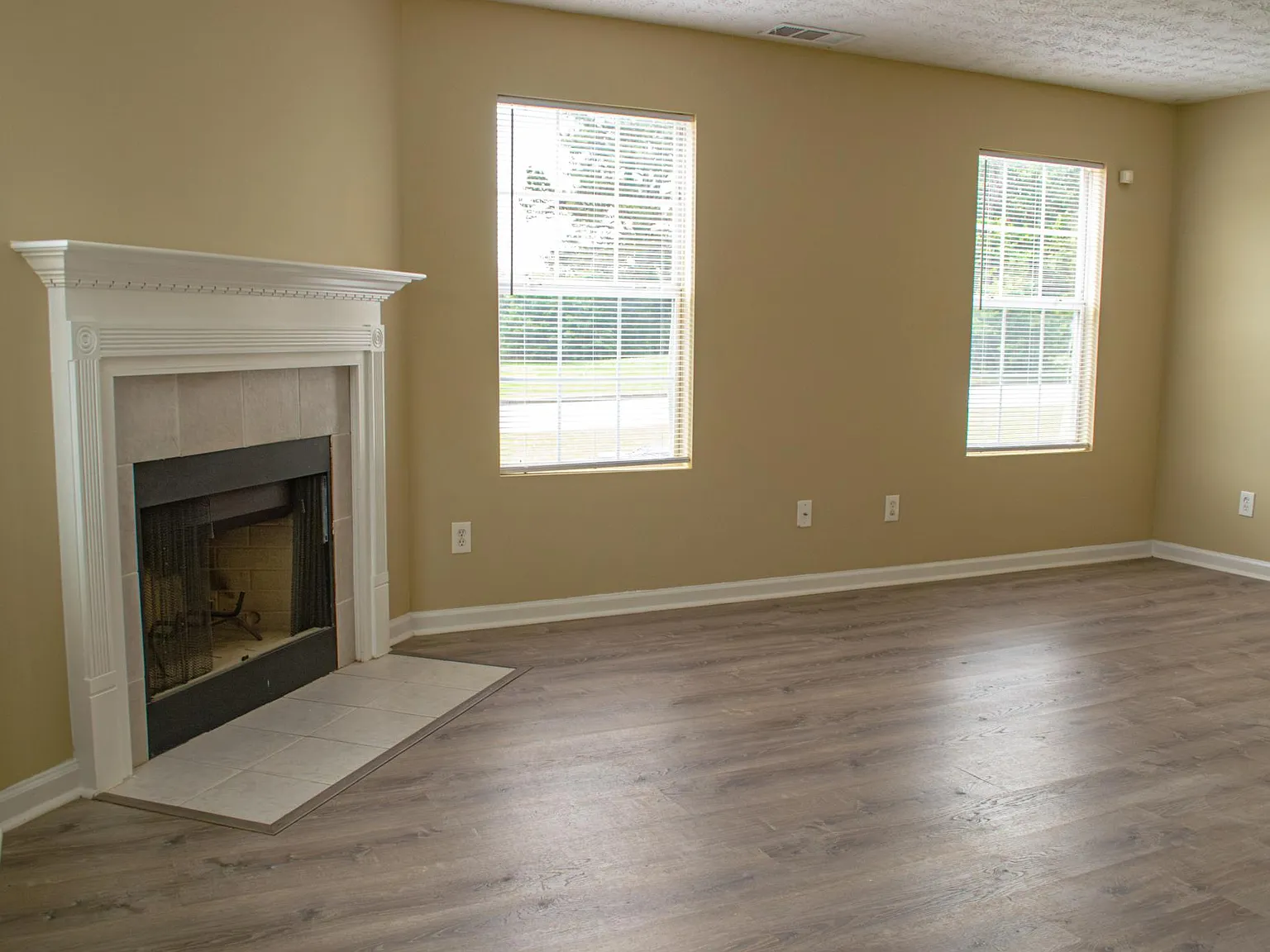 3 bed, 1584 sqft, $1,695 — Photo 3