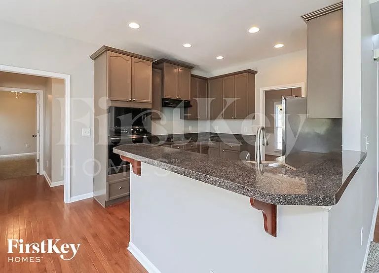 166 Crestview Dr — Photo 10