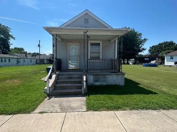 122 S Main St, Wood River, IL 62095