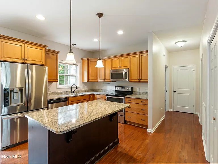 1350 Monticello Dr — Photo 8