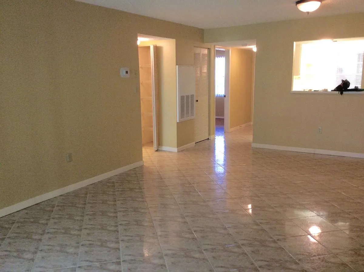 2 bed, 1000 sqft, $1,500 — Photo 2