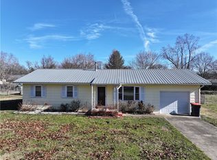 1105 Sapp St, Cassville, MO 65625