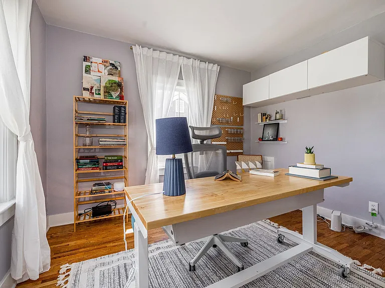 Amazing light in this room!