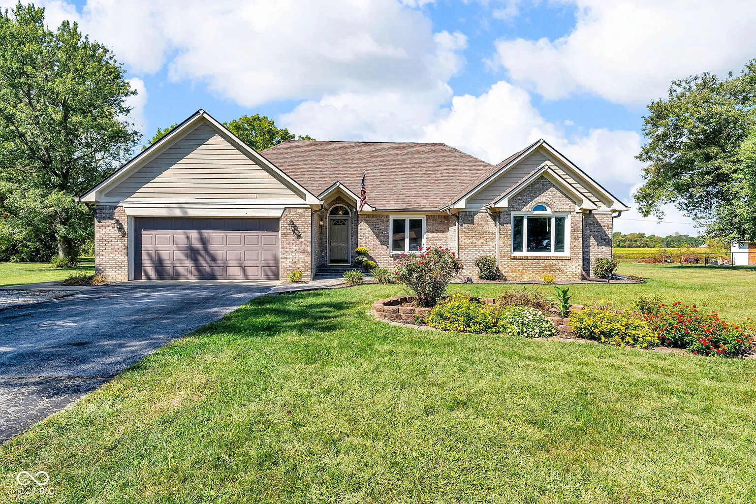 190 Poplar Grove Dr photo 1