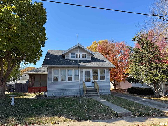 2nd image of 211 McKinley Ave