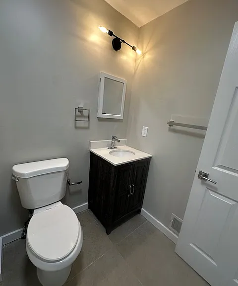 2723 Sears St — Photo 10
