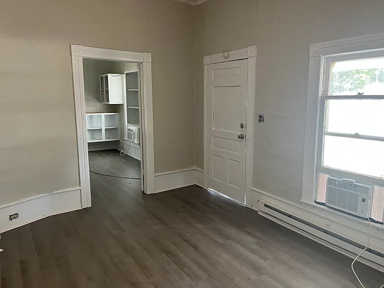 401 C St — Photo 13