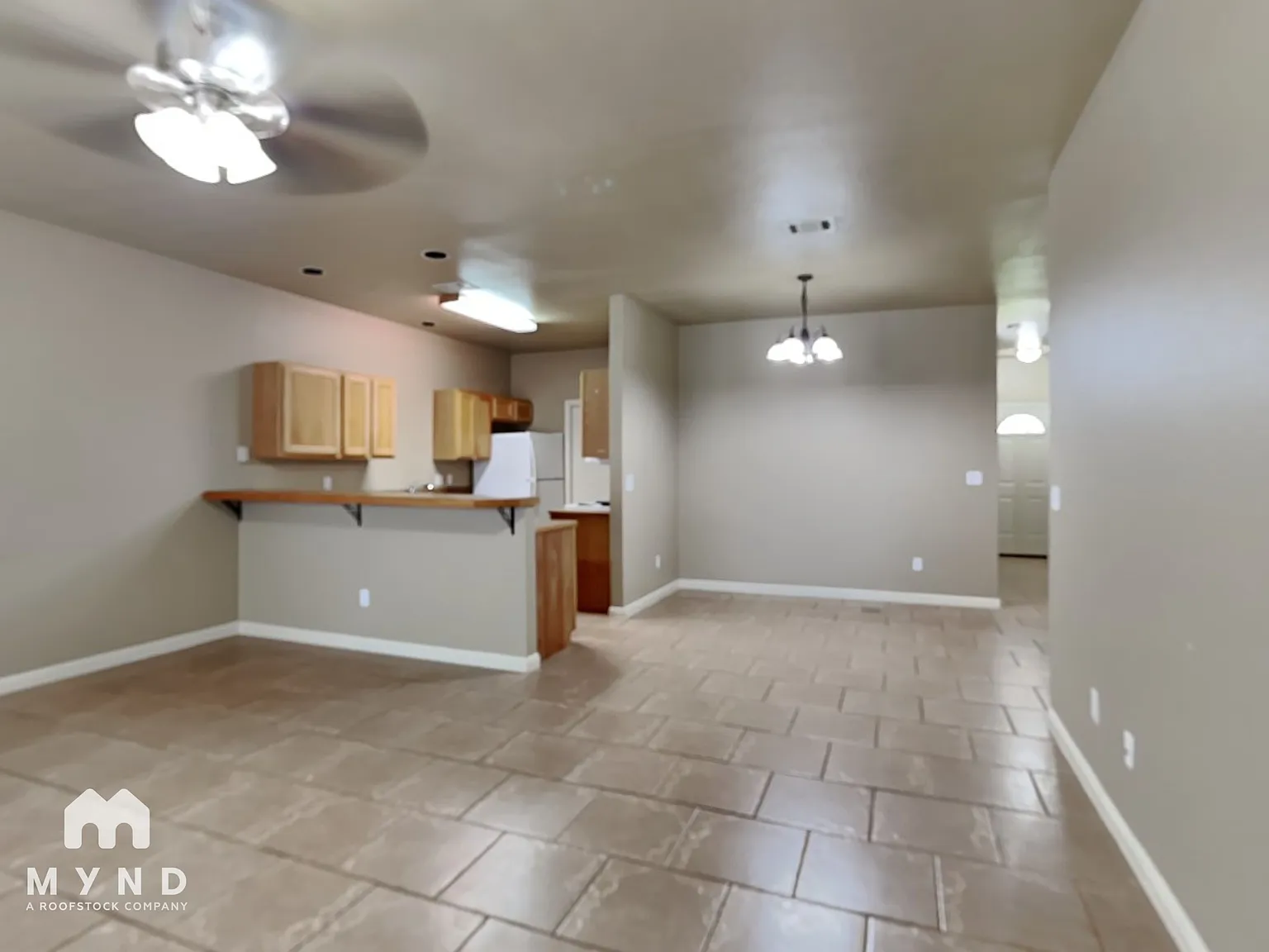 3 bed, 2.0 bath, 1275 sqft, $1,450 — Photo 3
