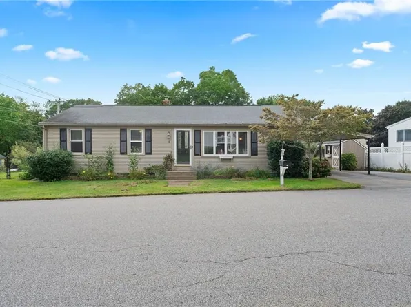 4 Meadow Rd, Scituate, RI 02831