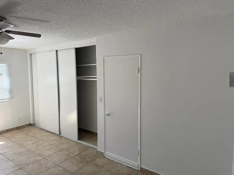 14149 Vanowen St #5 — Photo 5