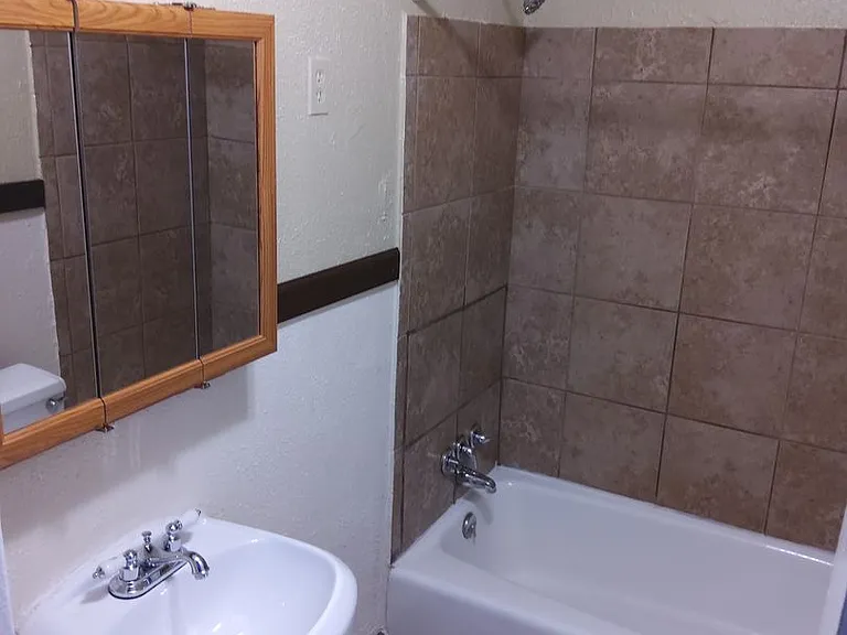 2918 N Calvert St — Photo 16