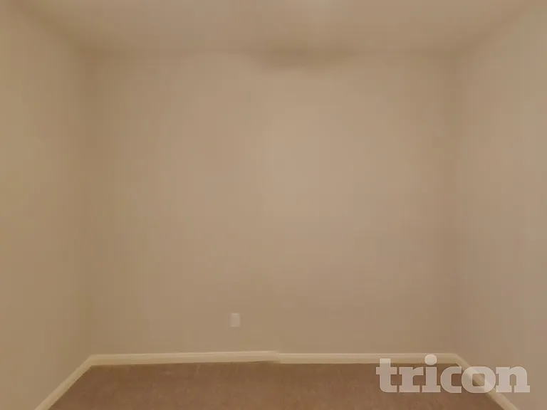 185 Kennedy Dr — Photo 12