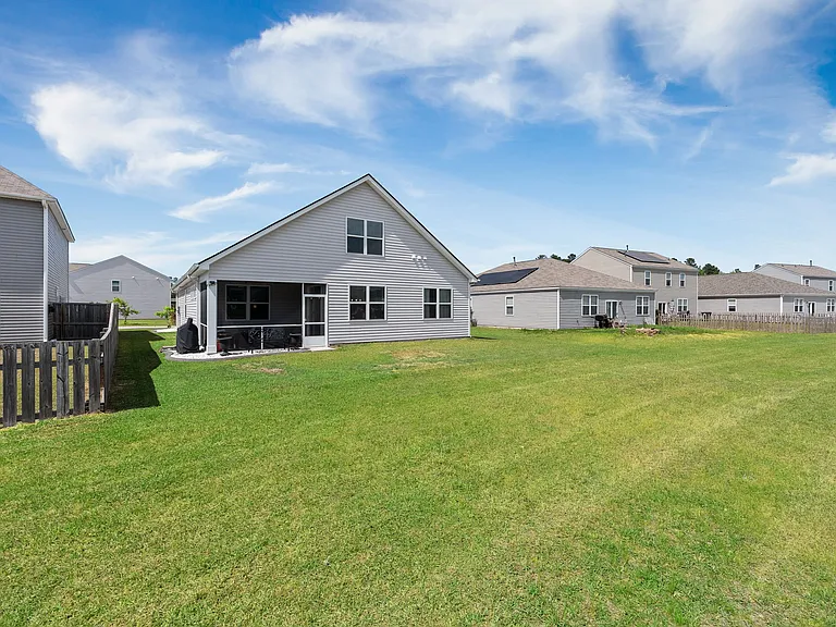 173 Greenwich Dr — Photo 7